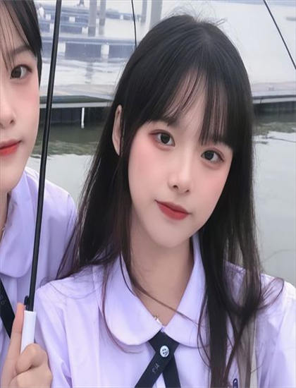 票房黑马：《新月耀星河她归来清算开始》高速摄影的慢动作与细节捕捉——文化符号的象征意义